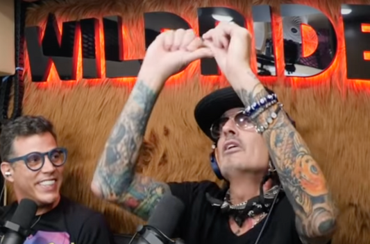 Tommy Lee tells how Motley Crue smuggled in drugs Official Merchandise Store