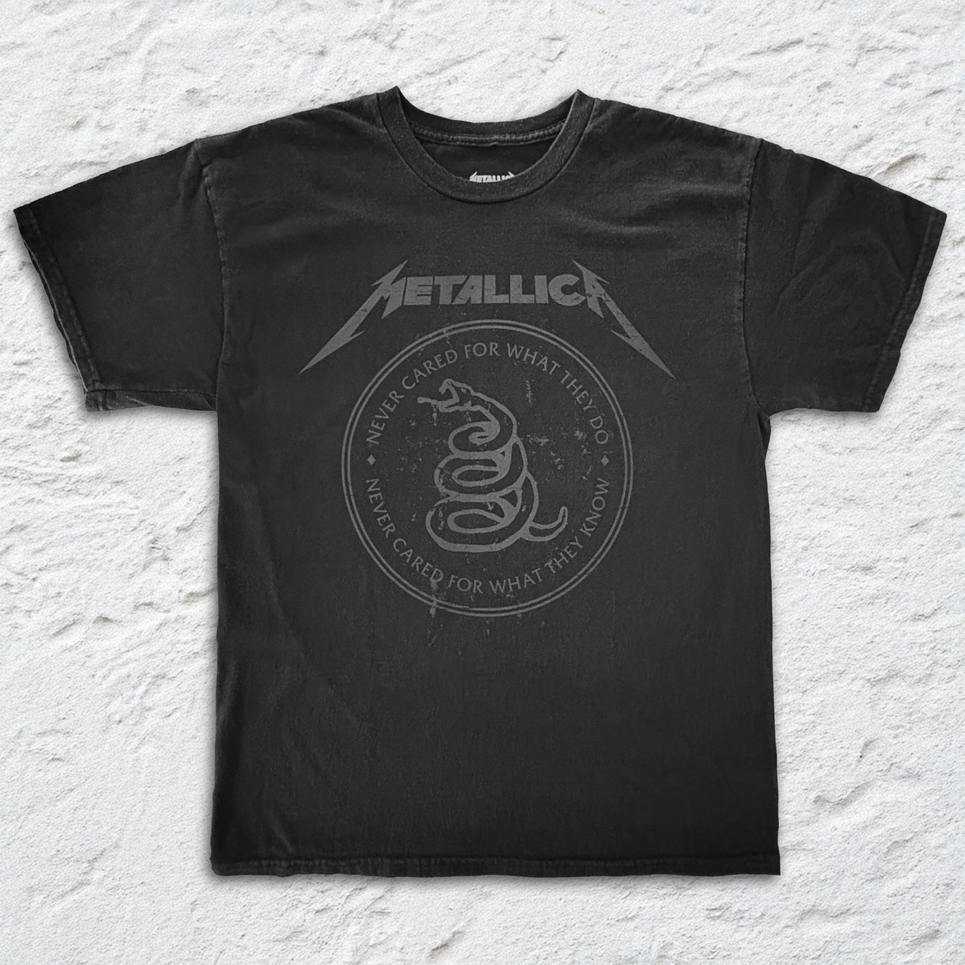 Metallica Roam Oxidized Black Vintage T-shirt – Official - Main Image